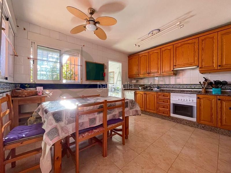 Foto b910852f-d6e5-46d1-a6a1-233c136d4735. Casa amb aparcament piscina a La Huerta Mutxamel