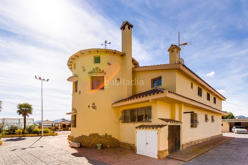 Foto b68fa98e-6e7e-40a4-9b03-a5f33ccd4f2c. Xalet amb aparcament piscina a Onil