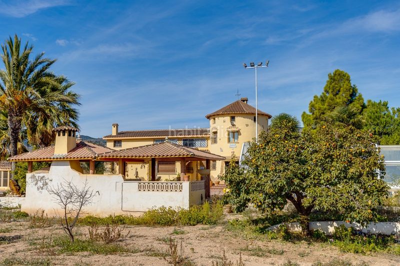 Foto efb99e9e-a95c-464f-b18c-5d5b726a41ad. Xalet amb aparcament piscina a Onil