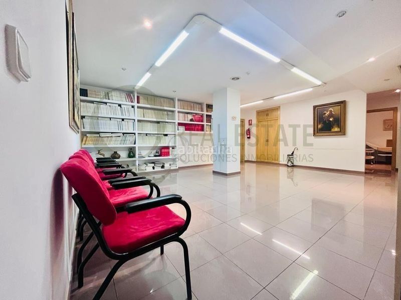 Foto 0a04b0ee-f9bd-4f02-96eb-b91baa6dd32e. Piso el sueño hecho realidad reforma esta clínica en una acogedora vivienda en la rambla en Alicante