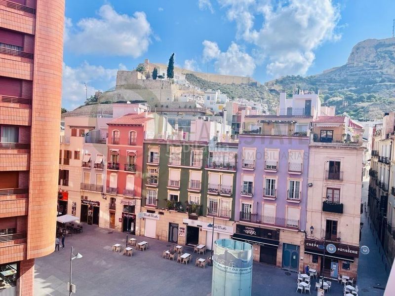 Foto a5018bdd-4ab7-413f-aa90-16945b9ff97f. Piso el sueño hecho realidad reforma esta clínica en una acogedora vivienda en la rambla en Alicante