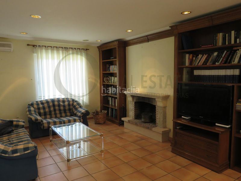 Foto 617ffbd1-7eee-42e4-b9ac-265828216907. Xalet amb aparcament piscina a Almajada-Ravel Mutxamel