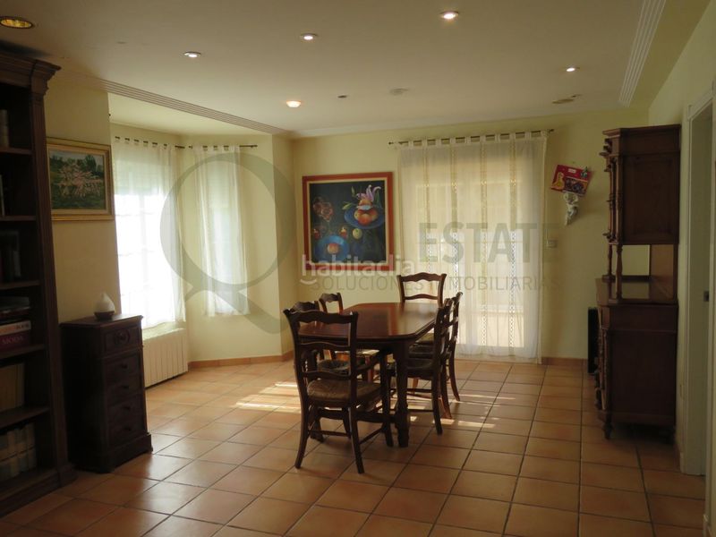 Foto 87687008-f07b-4c39-b288-219c33566c52. Xalet amb aparcament piscina a Almajada-Ravel Mutxamel