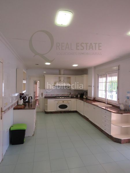 Foto b1aef756-0b02-43b7-a92b-3fd4ec1a945a. Xalet amb aparcament piscina a Almajada-Ravel Mutxamel