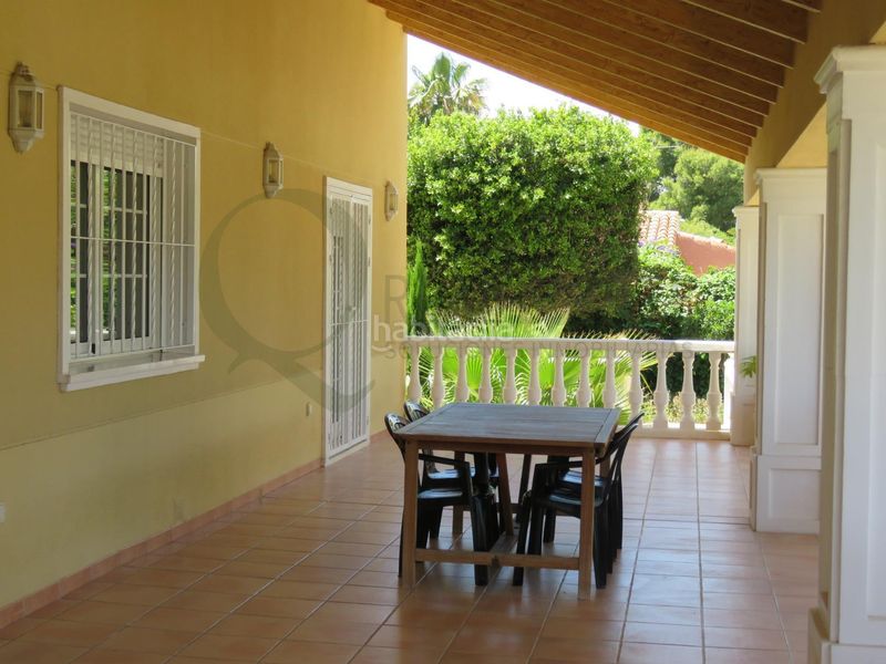 Foto d01494f8-b8a0-41ca-b6f2-9bb10c5120b6. Xalet amb calefacció aparcament piscina a Almajada-Ravel Mutxamel