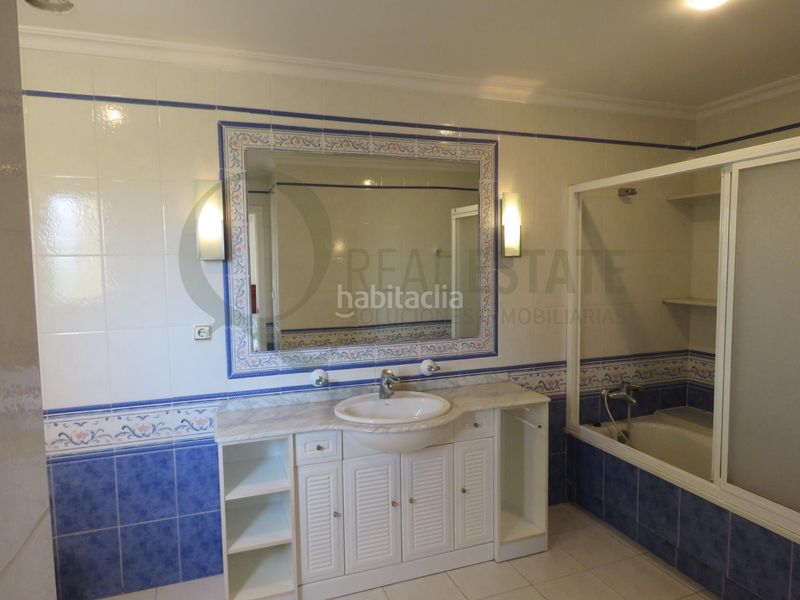 Foto dbdec88a-b269-45b5-8ee4-26324a94452c. Xalet amb aparcament piscina a Almajada-Ravel Mutxamel