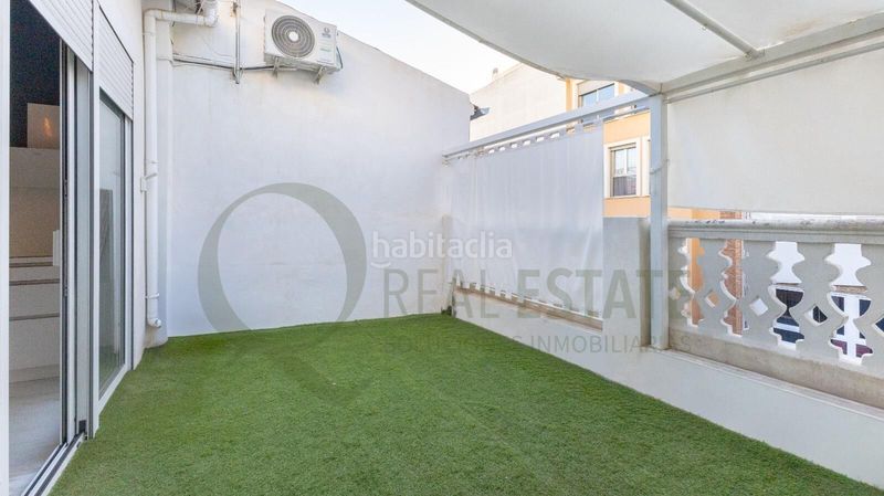 Foto fd4f0cdd-f3c9-43ff-8414-2e3794e4be5f. Àtic a Mercado Alicante
