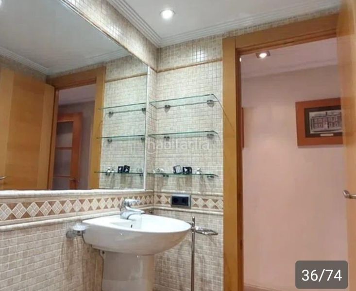 Foto 215434fa-558e-4b8f-aaab-3bcf4b9d54c7. Pis amb aparcament a Casco Antiguo - Sta. Cruz - Ayuntamiento Alicante