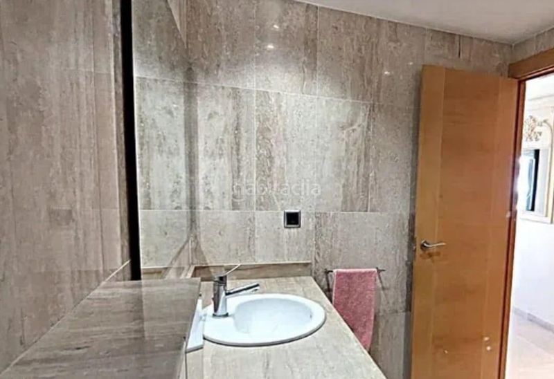 Foto 5ef52f35-70ea-4bde-bfd3-687ac921bcfb. Pis amb aparcament a Casco Antiguo - Sta. Cruz - Ayuntamiento Alicante