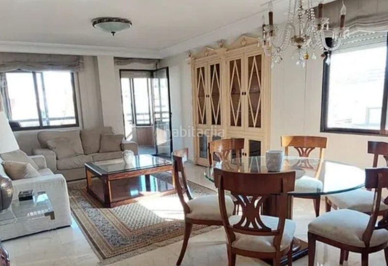 Foto a98170c2-ce27-496a-94e6-3ae5fe01d988. Pis amb aparcament a Casco Antiguo - Sta. Cruz - Ayuntamiento Alicante