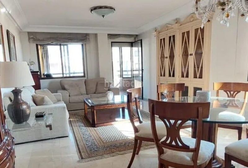 Foto ce4de8a8-9890-49bf-84d4-b07f482ad23d. Pis amb aparcament a Casco Antiguo - Sta. Cruz - Ayuntamiento Alicante