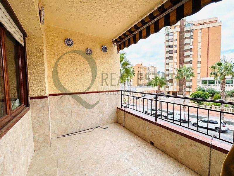 Foto 546b9d45-50b8-476f-a724-e3412cd78347. Pis a Campello Playa Campello (el)