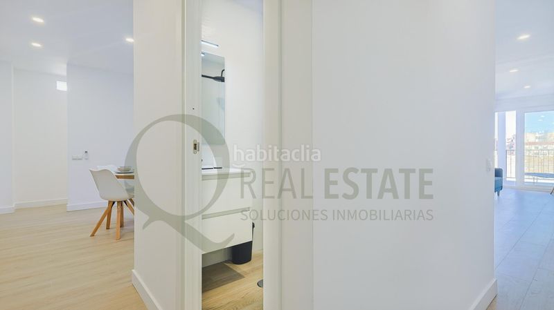 Foto 43c102e3-7c5b-4b7e-9dcd-b4f630ce0752. Edifici a Carolinas Bajas Alicante