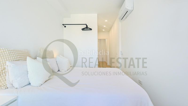 Foto 951e4fe2-fadb-4047-96fc-41418341aa70. Edifici a Carolinas Bajas Alicante