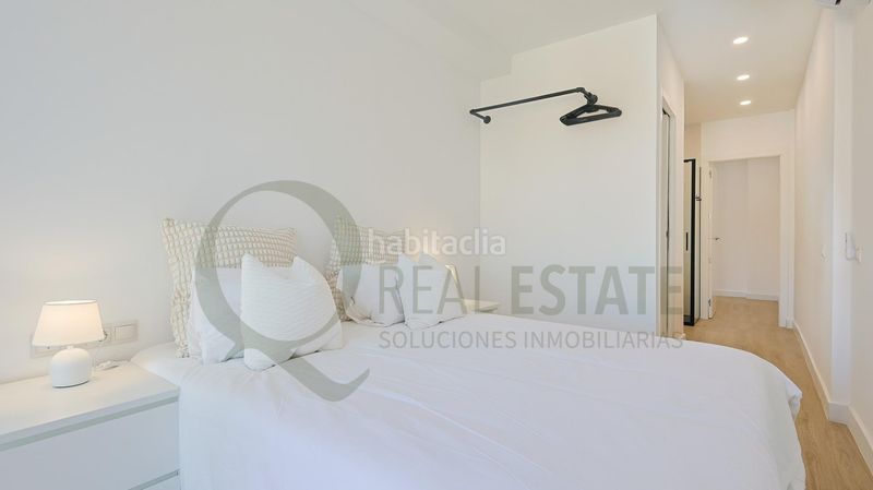 Foto 9b86f700-6749-46bb-a0b8-ba6ebb7d33e7. Edifici a Carolinas Bajas Alicante