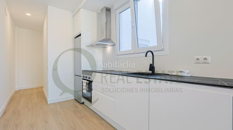 Foto b2223b13-b6e6-4648-aa6b-b9bd1960aae2. Edifici a Carolinas Bajas Alicante