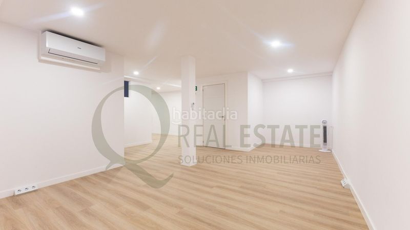 Foto ce1a2041-3d9d-4f78-92ee-dedf6a77f271. Edifici a Carolinas Bajas Alicante