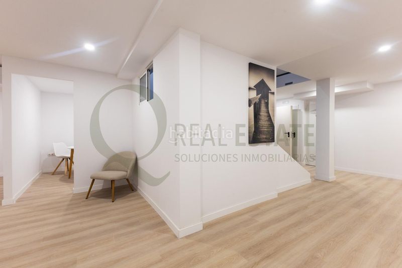 Foto e95a0080-a0f0-4dd1-80eb-12588617cb33. Edifici a Carolinas Bajas Alicante