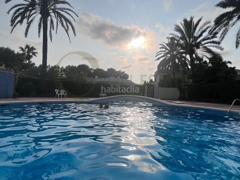 Foto eff9e90e-769b-45ec-abea-7fcf59874938. Pis amb calefacció aparcament piscina a Playa Muchavista Campello (el)