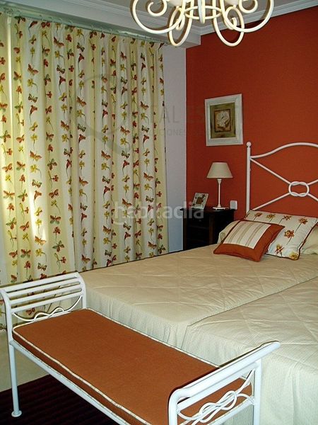 Foto 093ce394-2bd1-44f7-83a9-04b40e4cdb27. Miete chalet mit heizung parking pool in Alicante golf Alicante