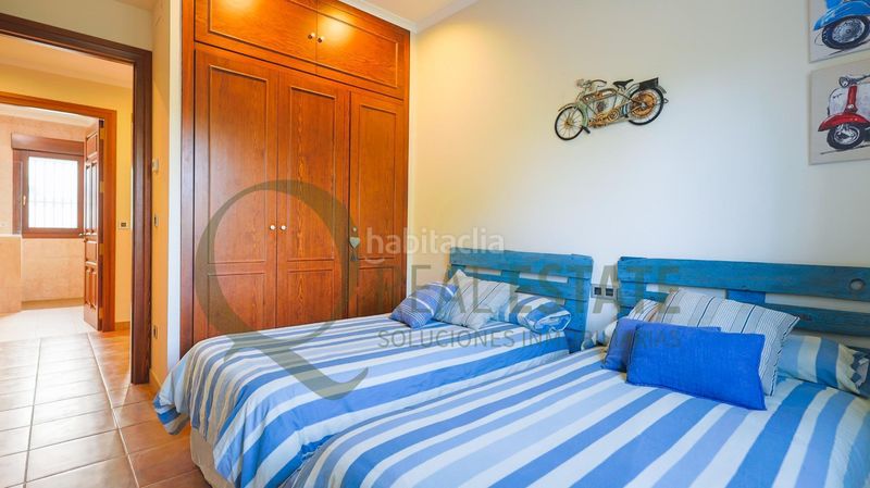 Foto 9bd09479-7a44-4b5a-9bb1-886a8aa43698. Xalet amb aparcament a Beneixama
