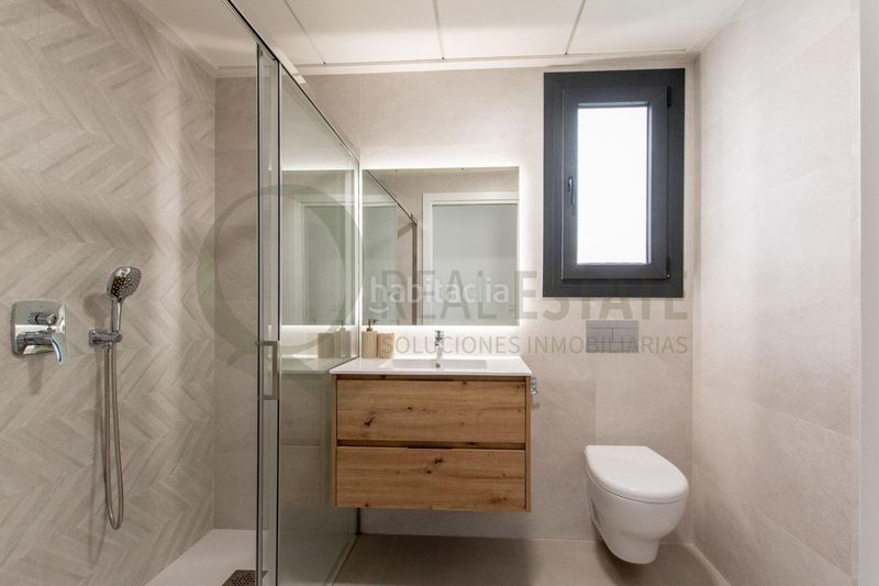Foto a9d9390b-d584-4182-97f6-b1e40a03e044. Pis amb calefacció aparcament piscina a balcón de Finestrat-terra marina Finestrat