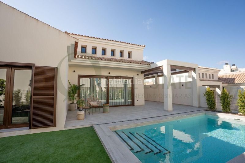 Foto 16c15654-4dd0-4c14-ba81-685461a7ac01. Xalet amb aparcament piscina a Algorfa