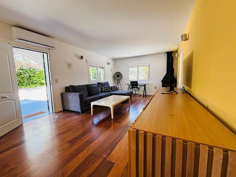 Foto 5e3d7ea2-6c61-43be-a35e-15277b445a80. Xalet amb aparcament piscina a Almajada-Ravel Mutxamel