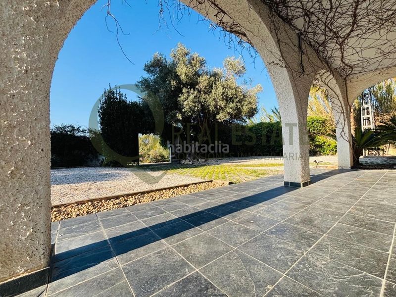 Foto 6df1283c-a5ac-4f8a-96ed-707cee2ea0d5. Xalet amb aparcament piscina a Almajada-Ravel Mutxamel