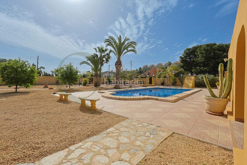 Foto 2a4d4071-1450-488e-8f15-6a42ceae380e. Xalet amb aparcament piscina a Almajada-Ravel Mutxamel