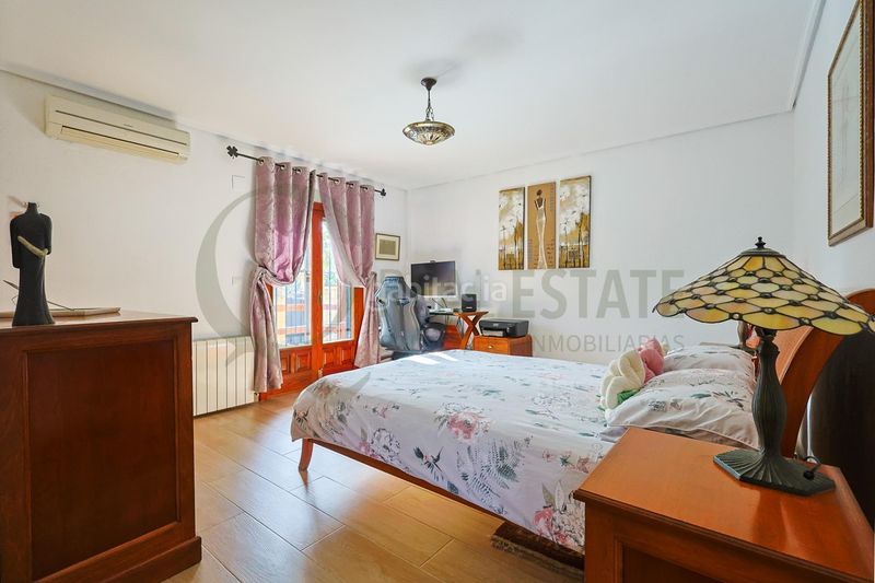 Foto 36087c9d-9ded-4265-91b5-7b42803263d4. Xalet amb aparcament piscina a Almajada-Ravel Mutxamel