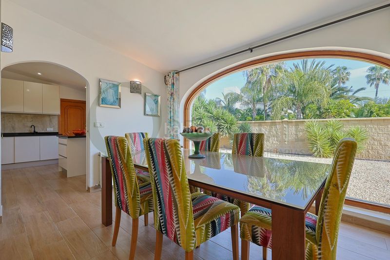 Foto 4d3d6a9e-1e3f-4bd0-8e4a-570ddba2b661. Xalet amb aparcament piscina a Almajada-Ravel Mutxamel