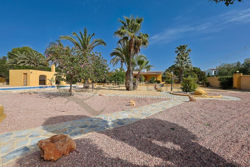 Foto 7cbf3059-50e0-4c1a-9fd1-f44ebd843035. Xalet amb aparcament piscina a Almajada-Ravel Mutxamel