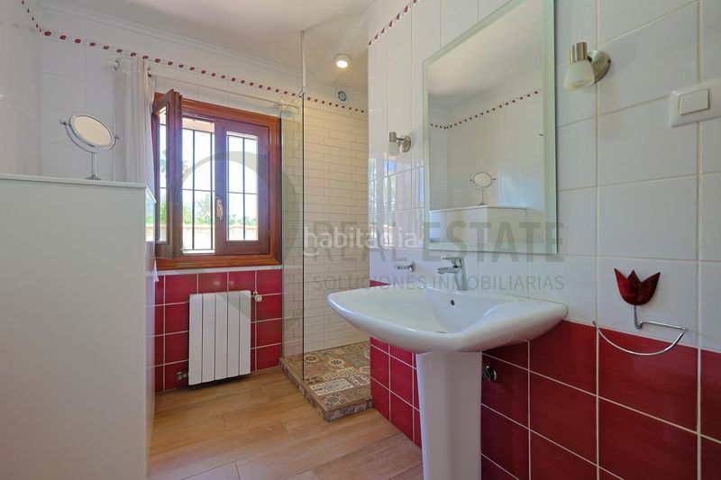 Foto b7b206c4-9047-4d3f-9526-725da8c9b7f8. Xalet amb aparcament piscina a Almajada-Ravel Mutxamel