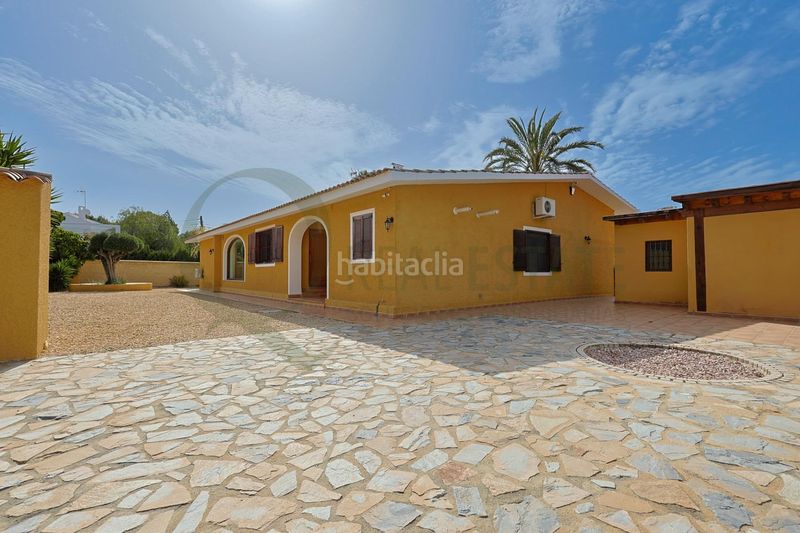 Foto feb1c9dd-229d-462e-8998-05eb0dcc0a4c. Xalet amb aparcament piscina a Almajada-Ravel Mutxamel