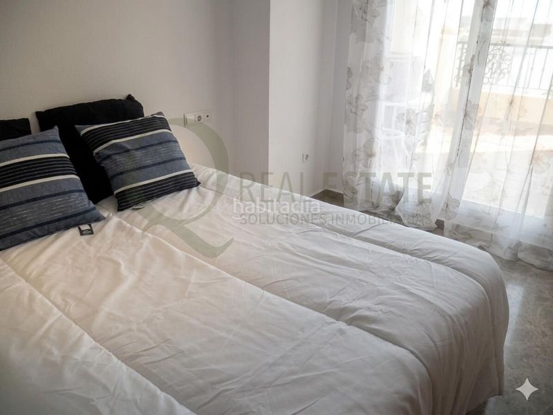 Foto 3817788e-96e2-47df-a6ab-98f5186db805. Casa adossada amb aparcament piscina a Bonalba-Cotoveta Mutxamel