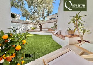 Xalet  Calle calle niña. Villa mediterránea con piscina y jardín en muchavista para famil