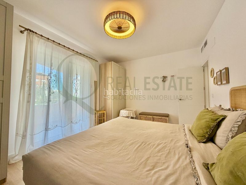 Foto 471752e2-ab65-4390-8cfe-1a4b3353594e. Chalet villa mediterránea con piscina y jardín en muchavista para familias. en Campello (el)