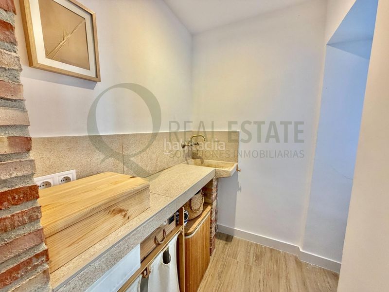 Foto 4732f342-2b0b-4a20-9fc0-b3f2fb3f6c98. Chalet villa mediterránea con piscina y jardín en muchavista para familias. en Campello (el)