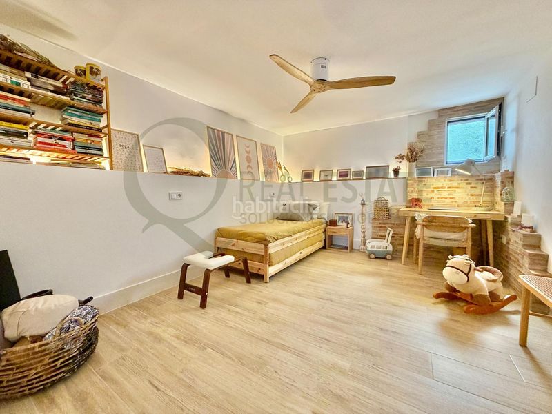 Foto ba265650-6423-4e87-bcf0-4f2c8f1678ef. Chalet villa mediterránea con piscina y jardín en muchavista para familias. en Campello (el)