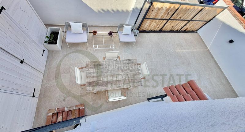 Foto beeb39f3-4f3d-4254-a9b2-bafd179a591c. Chalet villa mediterránea con piscina y jardín en muchavista para familias. en Campello (el)