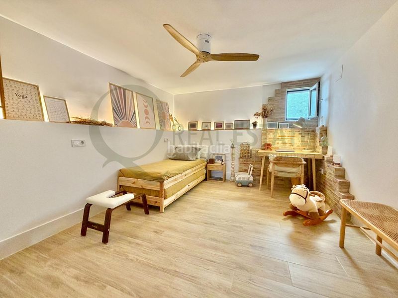 Foto d5ff7496-b95a-4d89-849f-ee2910e1c05b. Chalet villa mediterránea con piscina y jardín en muchavista para familias. en Campello (el)