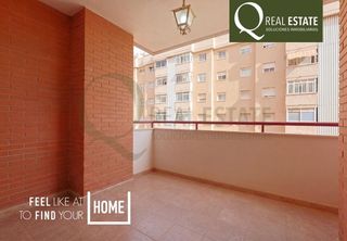 Pis en Albufereta. Piso con terraza, piscina y urbanizaci�n completa en excelente u