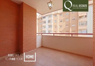 Pis en Albufereta. Piso en venta con 2 habitaciones, terraza y urbanizaci�n con par