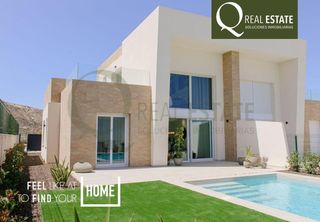 Maison jumelée  Calle dolores. Villa mediterránea con piscina privada en la finca resort