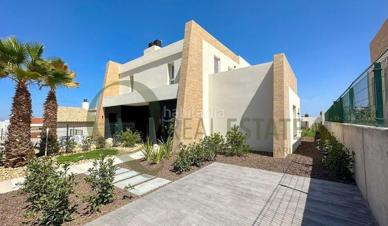 Foto b968594c-654b-4d7f-8435-6ce566d6a564. Casa adossada amb aparcament piscina a Algorfa
