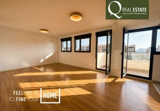 Lloguer Pis  Calle maestro josé garberí serrano. Piso en alquiler en pau 5 con terraza y piscina.