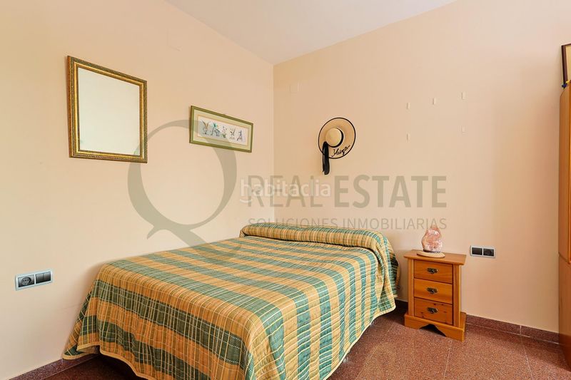 Foto 0c2caef4-0281-4152-be5c-85f19c13e335. Chalet mit heizung parking in Villafranqueza Alicante