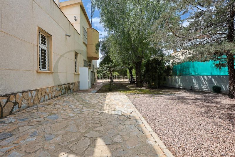 Foto 2e5a2cbf-e369-4449-9189-358d17f514de. Chalet mit heizung parking in Villafranqueza Alicante