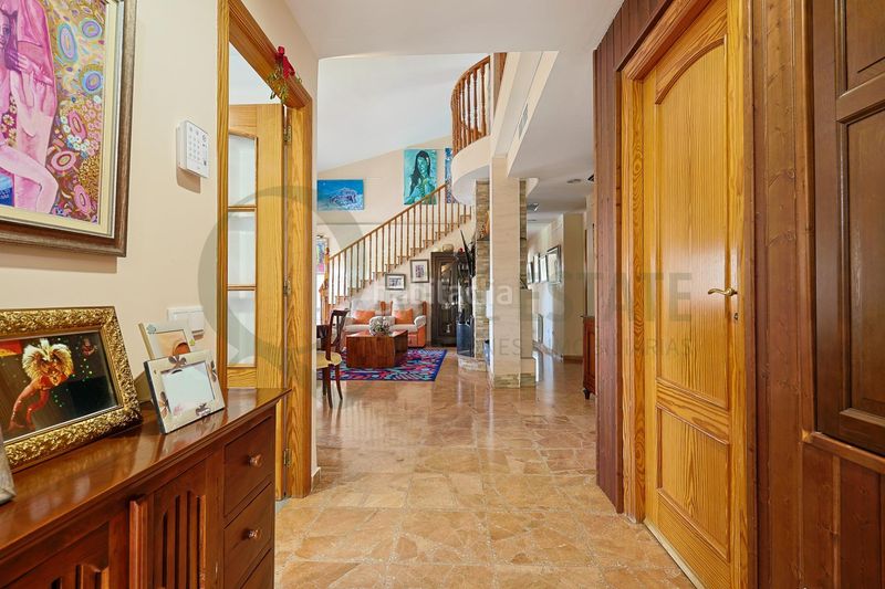 Foto 42e2241f-6a64-4b39-ad2d-b9c80d3a4932. Chalet mit heizung parking in Villafranqueza Alicante